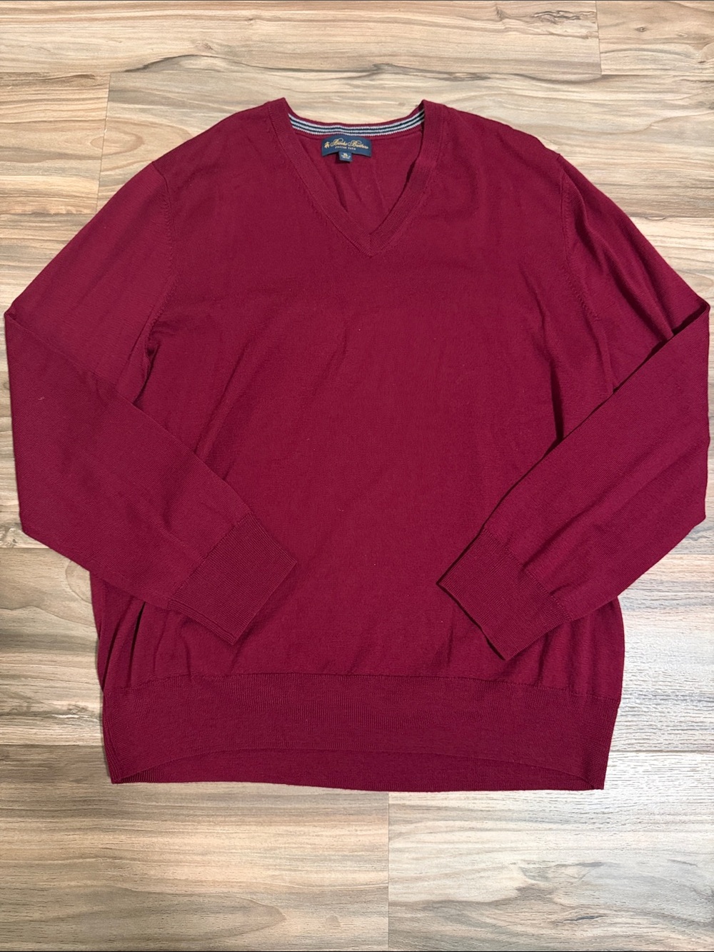 BROOKS BROTHERS Men’s Italian Yarn 100% Merino Wool Maroon V Neck Sweater XL